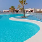 Sunny Terrace By The Pool - Relax Appartement Caleta de Fuste